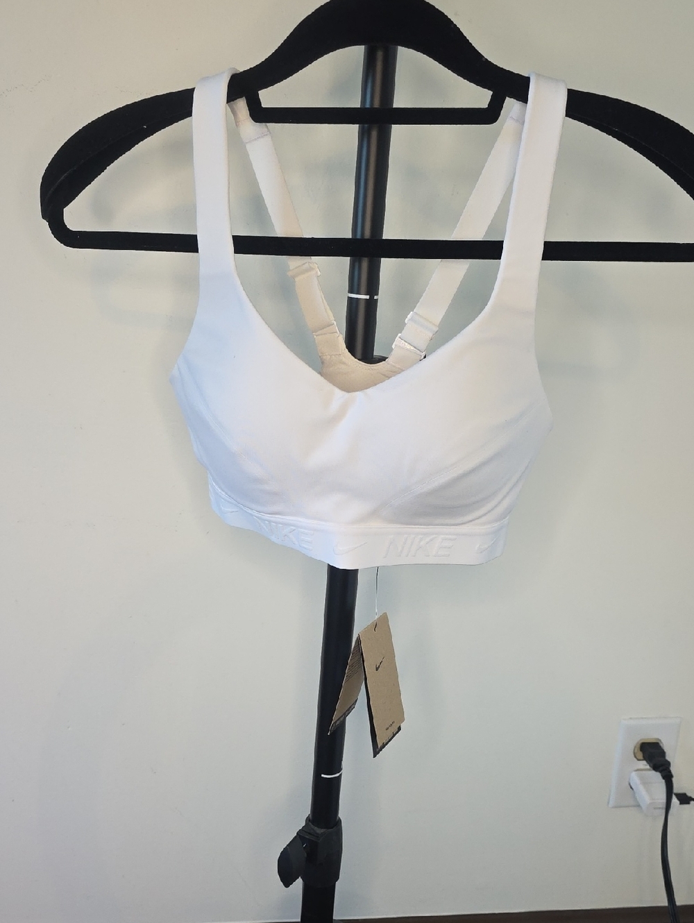Nike Women's White High-Support Sports Bra xs. (NWT)